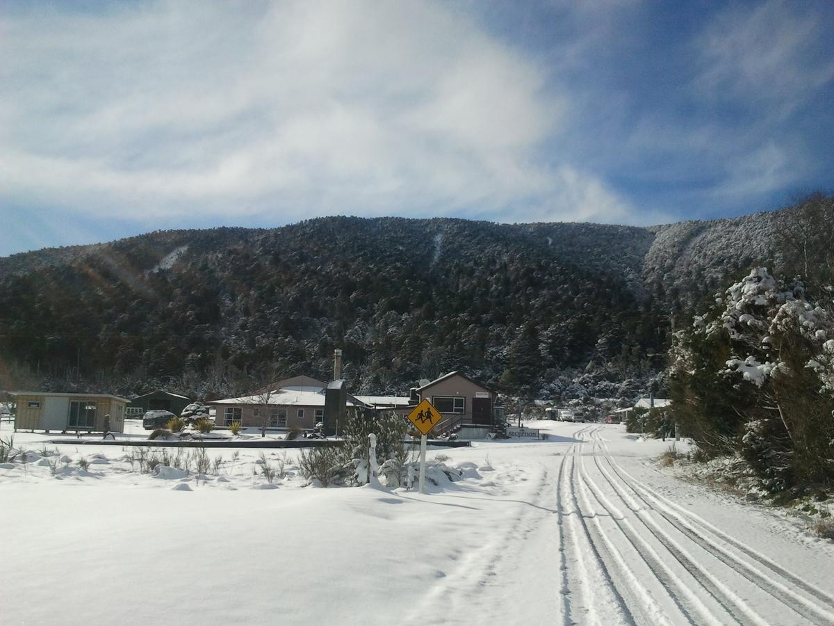 The Crossing Lodge Erua Buitenkant foto