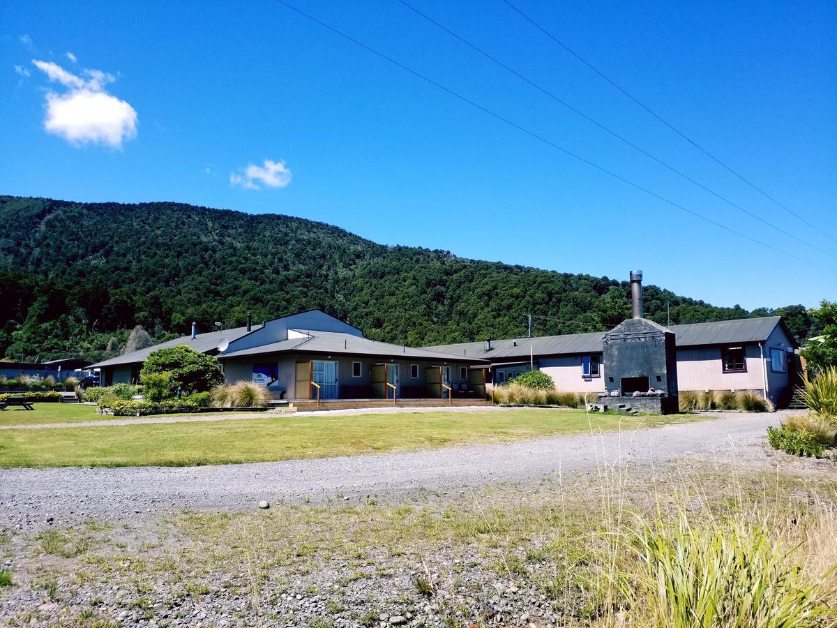 The Crossing Lodge Erua Buitenkant foto