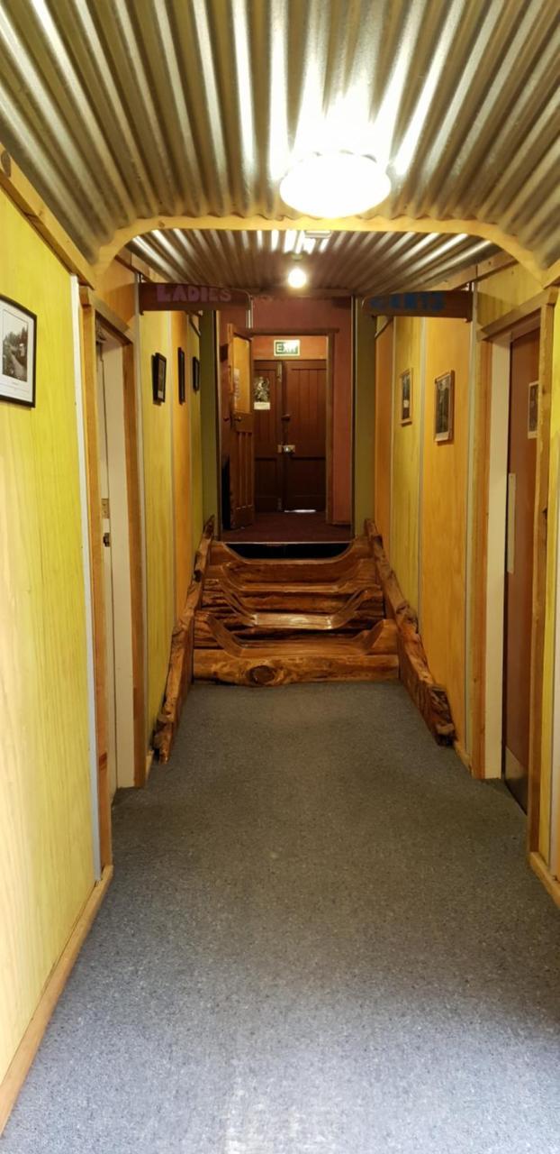 The Crossing Lodge Erua Buitenkant foto